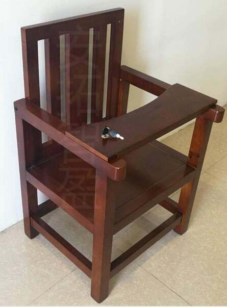 ATZY-M-06型木质审讯椅(图2)