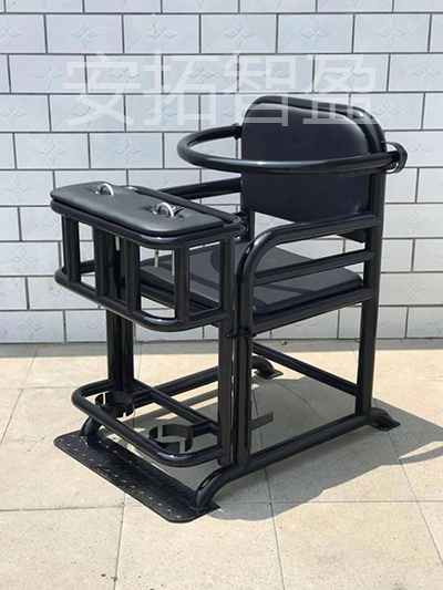 ATZY-R-T9型软包铁质审讯椅(图2)