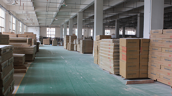 ATZY-M-R7型软包木质审讯椅(图2)