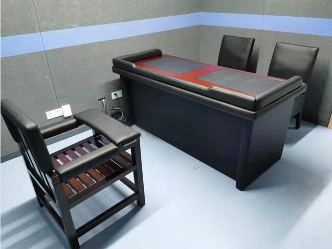 ATZY-SXZ-R9型软包审讯桌(图4)