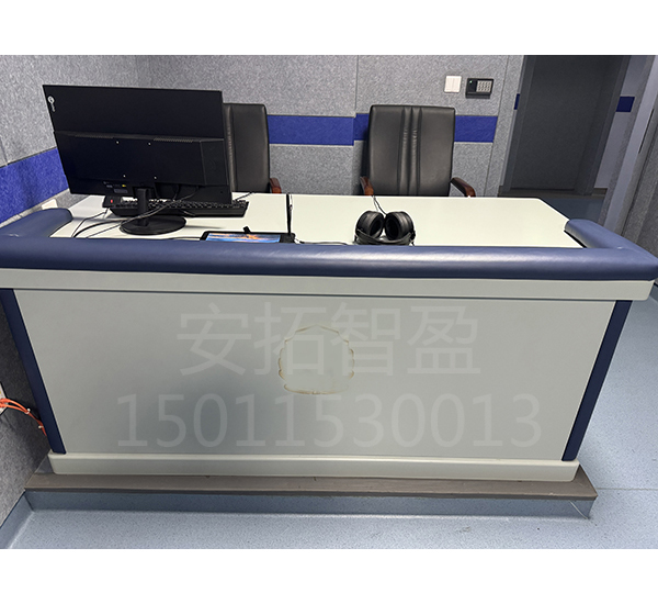 全维度解析：木质审讯桌为何成为办an优*选(图1)